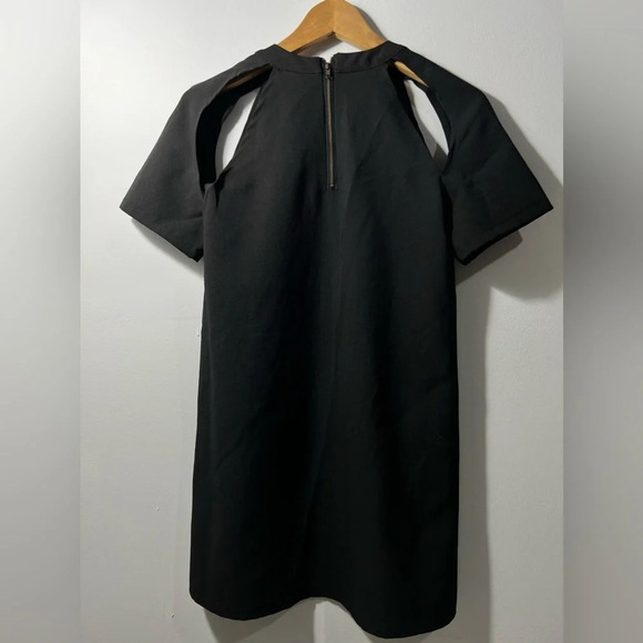 Mini Black dress size small - Picture 4 of 4